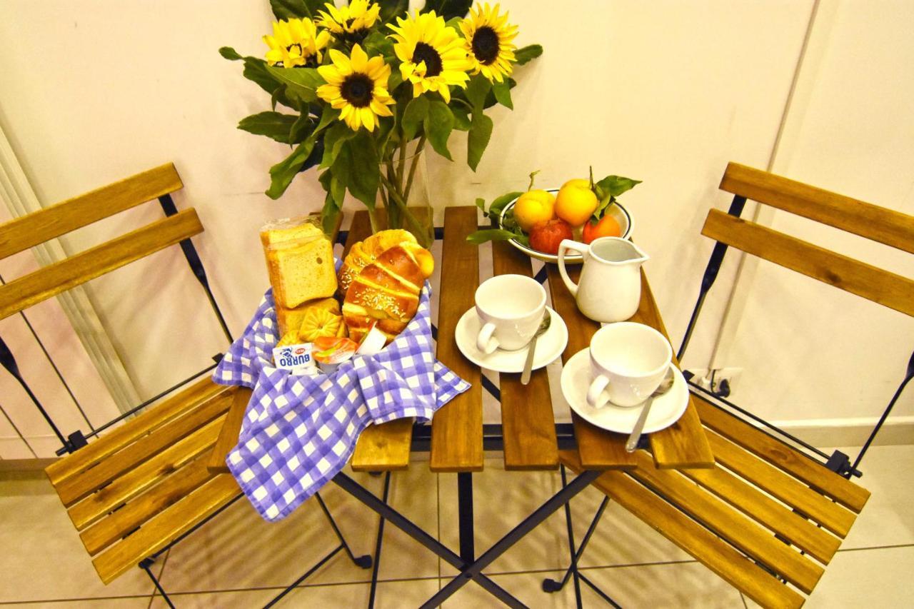 Bed&Breakfast Ninarella Napoli Esterno foto